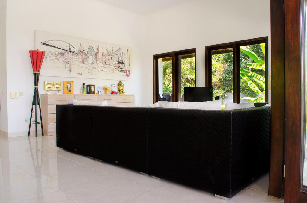 Villa Danison Umeanyar Habitación foto